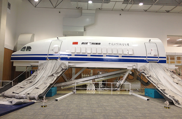 CEET - AIRCHINA B737a MADE BY EDM LTD